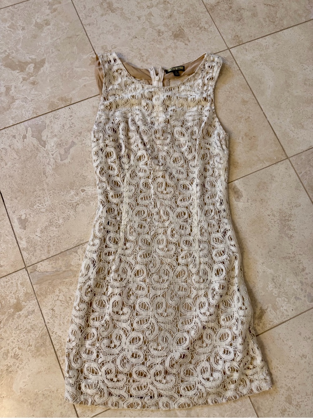 Sleeveless White Lace Sheath Dress